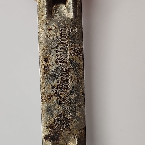 Vintage Jax & Pabst Blue Ribbon Beer Bottle Openers - Picture 3 of 4